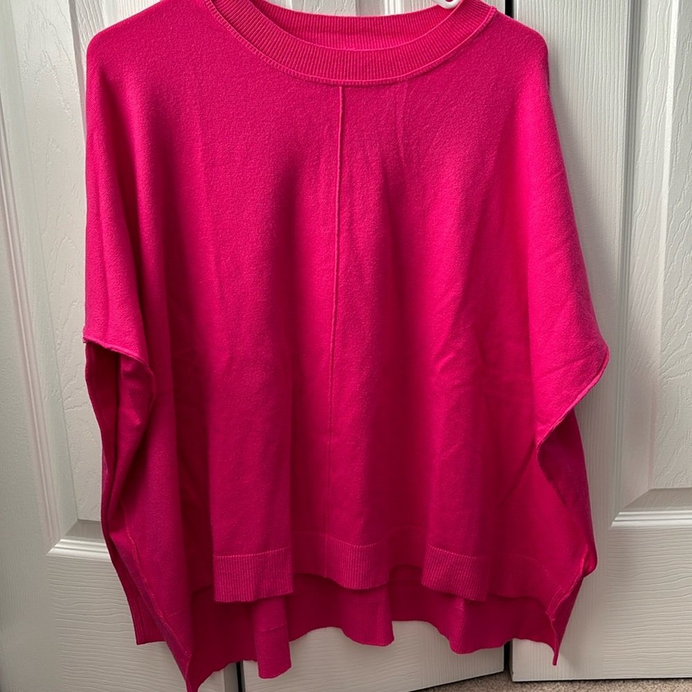 NWT Charlotte Avery Denise Dolman Sleeve Square Hem Sweater
